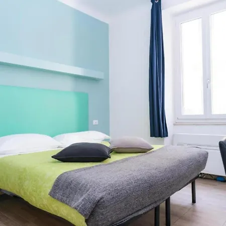 Lia Cinque Terre Wave 3* La Spezia