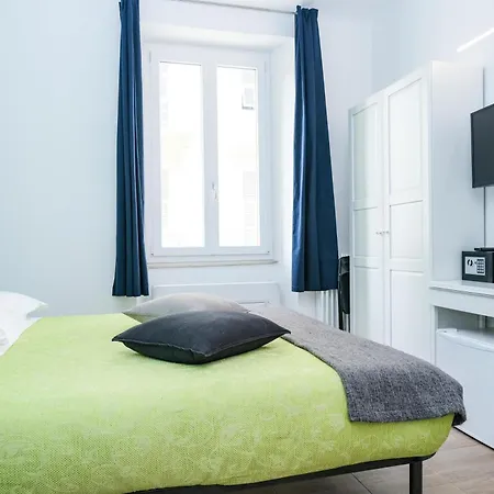 Lia Cinque Terre Wave 3*